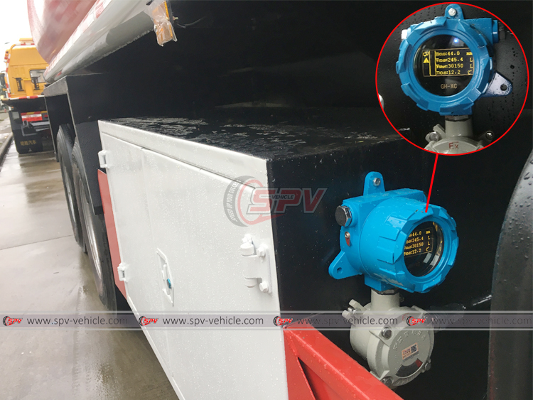 30,000 Fuel Tank Truck Sinotruk - Digital Flow Meter1 30,000 Fuel Tank Truck Sinotruk - Digital Flow Meter1